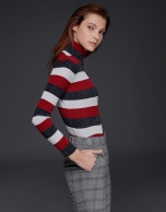 Red/black ribbed sweater