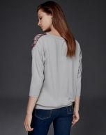 Grey t-shirt with bat sleeves