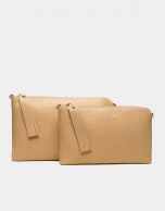 Bolso clutch  lisa nano gold