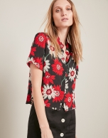 Blusa satén estampada