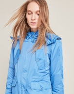 Parka bolsillos azul