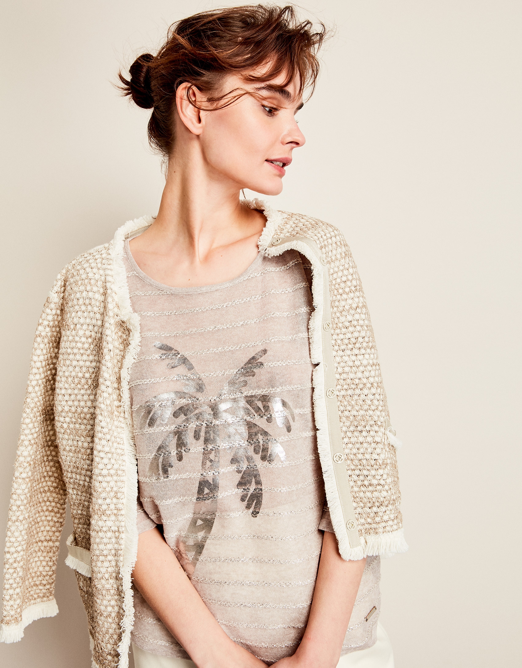 Chaqueta de punto corta beige