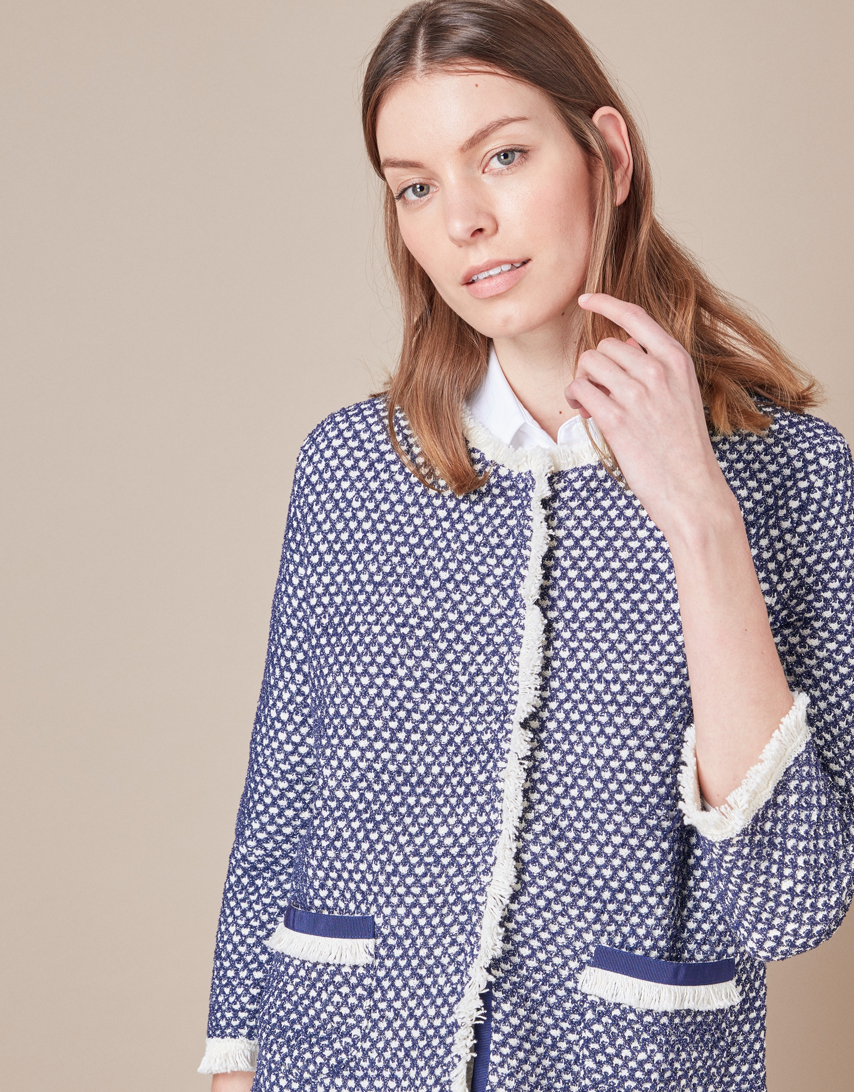 Short blue knit jacket