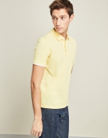 Polo piqué de algodón amarillo