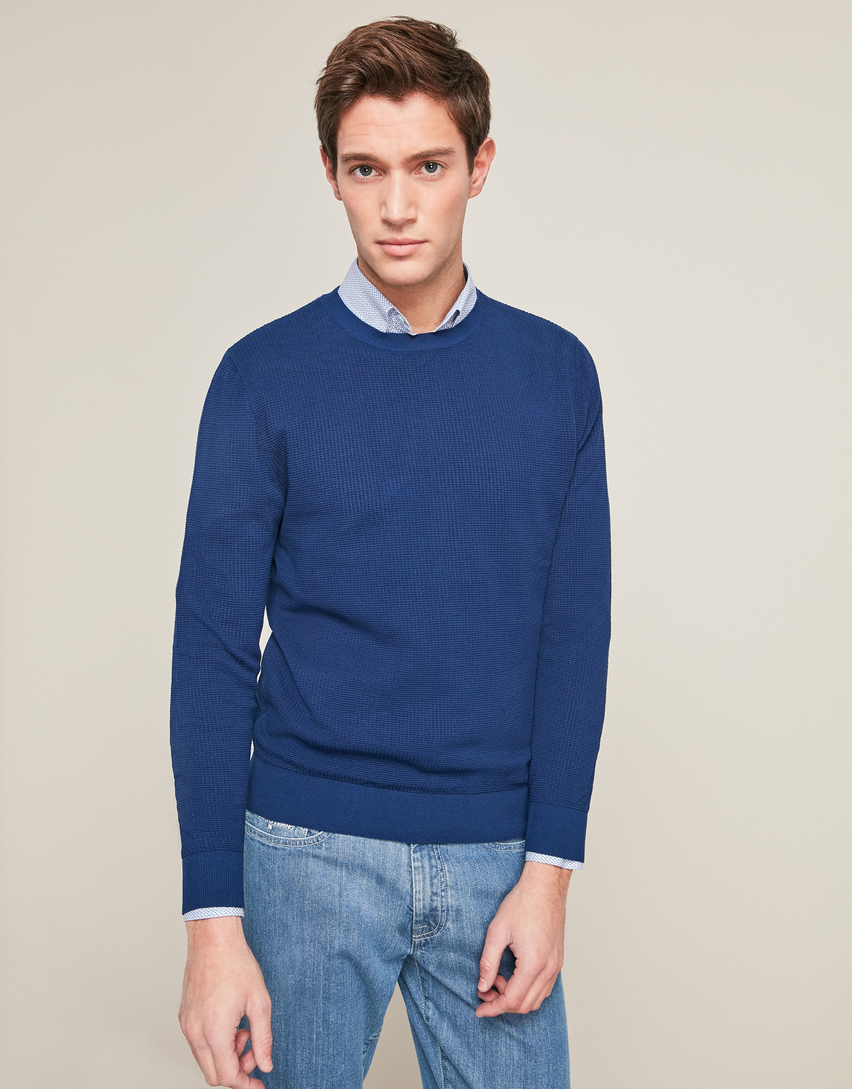 Blue structured sweater with round neck