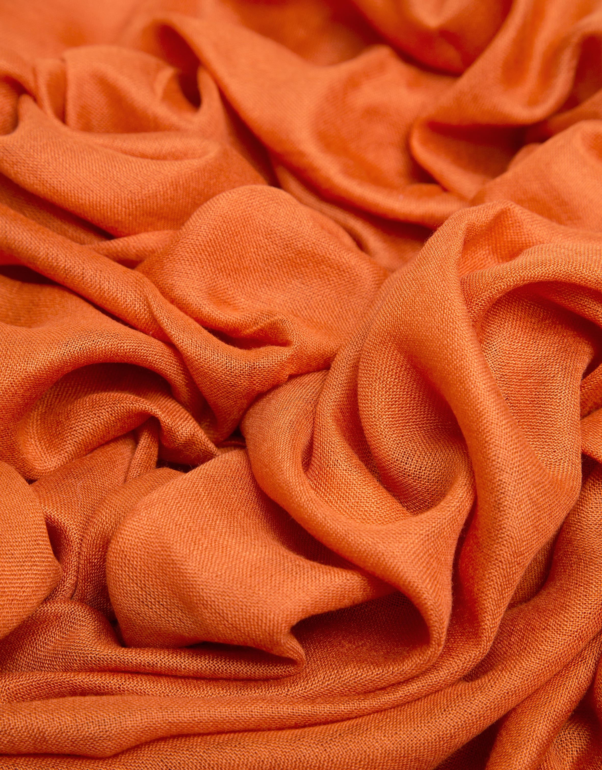 Foulard liso naranja con remate de logos