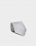 Pearl gray structured silk tie