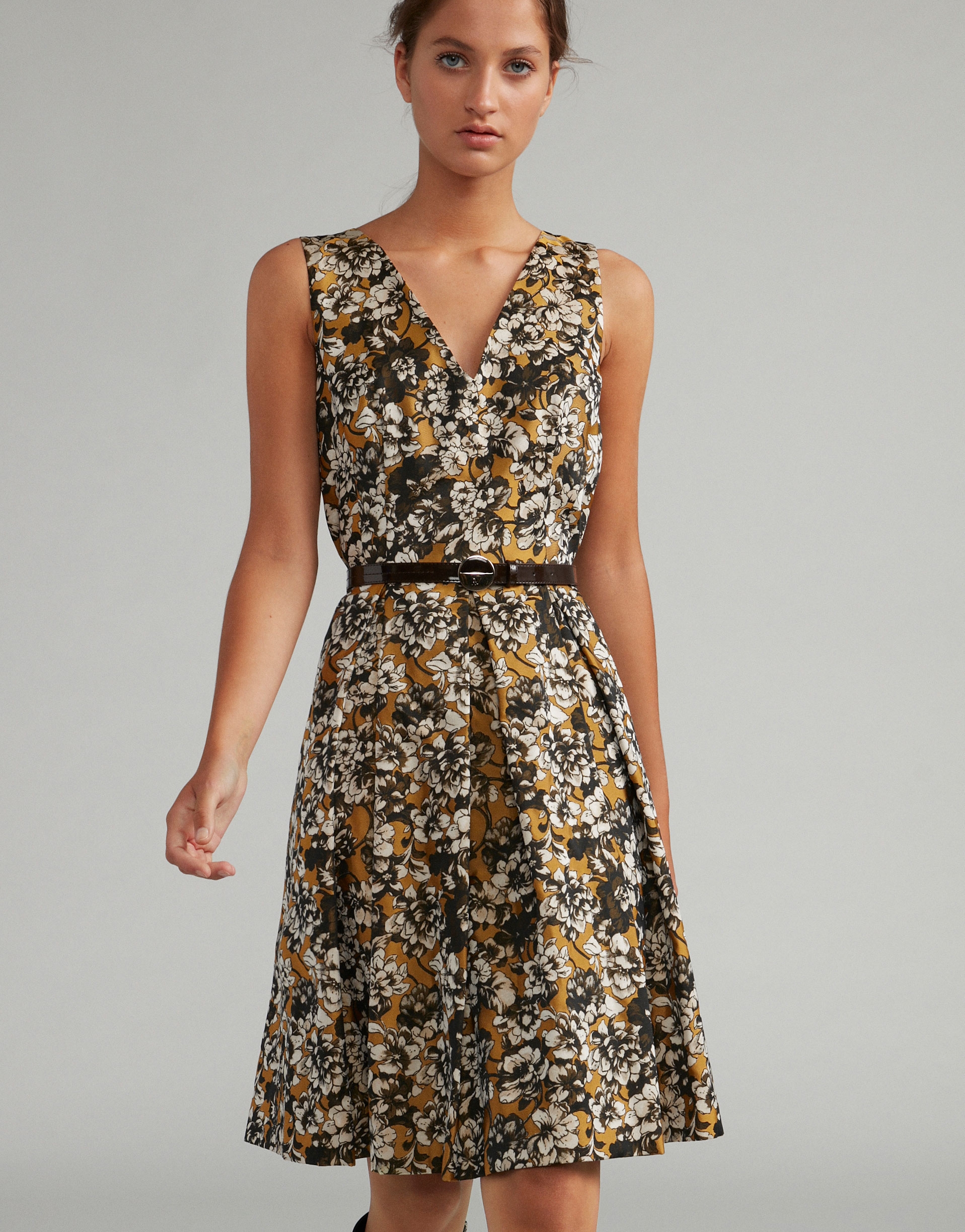 Gold and floral jacquard midi dress 