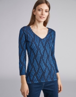 Blue and navy blue knit top with design