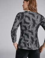 Camiseta de punto negra con jacquard