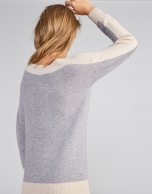 Silver two-color sweater with round neckline