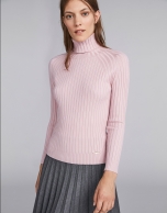 Pink ribbed sweater with turtle neck