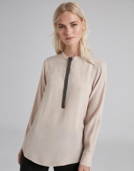 Ivory shirt with decorative collar