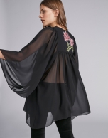 Flowing smock embroidered shirt 