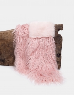 Pastel pink fur-effect scarf