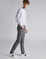 Grey pants with five pockets