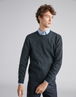 Navy blue/green two-color wool sweater