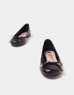 Black leather ballerinas