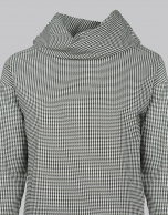 Houndstooth turtle neck top