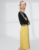 Yellow midi-skirt with gross grain at waist