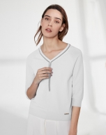 Ivory sweater with V-neck