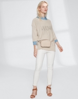 Hazelnut sweater with embroidered Verino logo