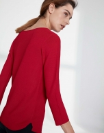 Crimson sweater with round neckline