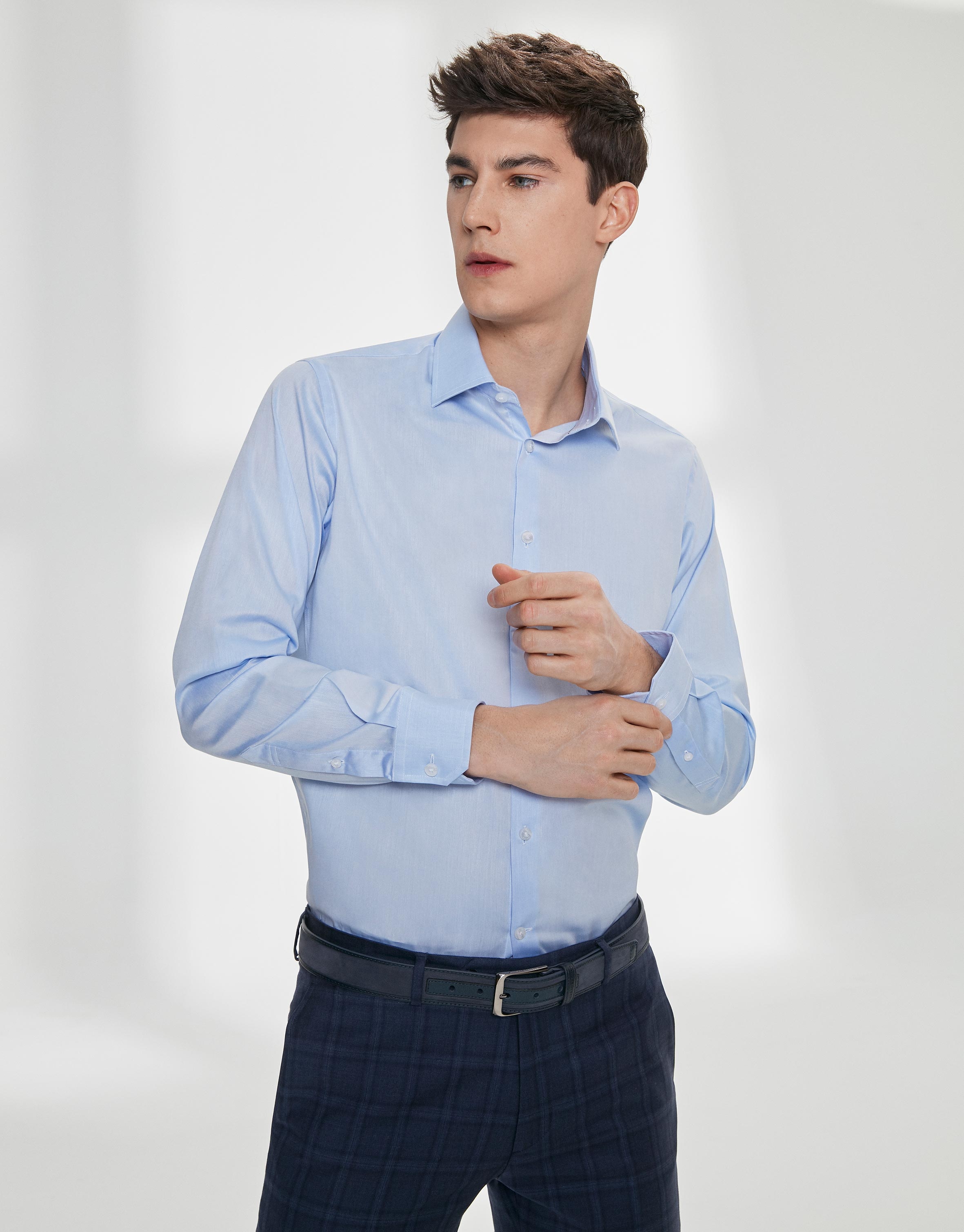 Light blue, twill dress shirt