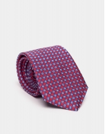 Red silk tie with geometric jacquard 