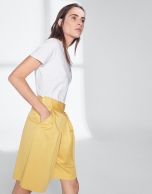 Yellow cotton bermudas