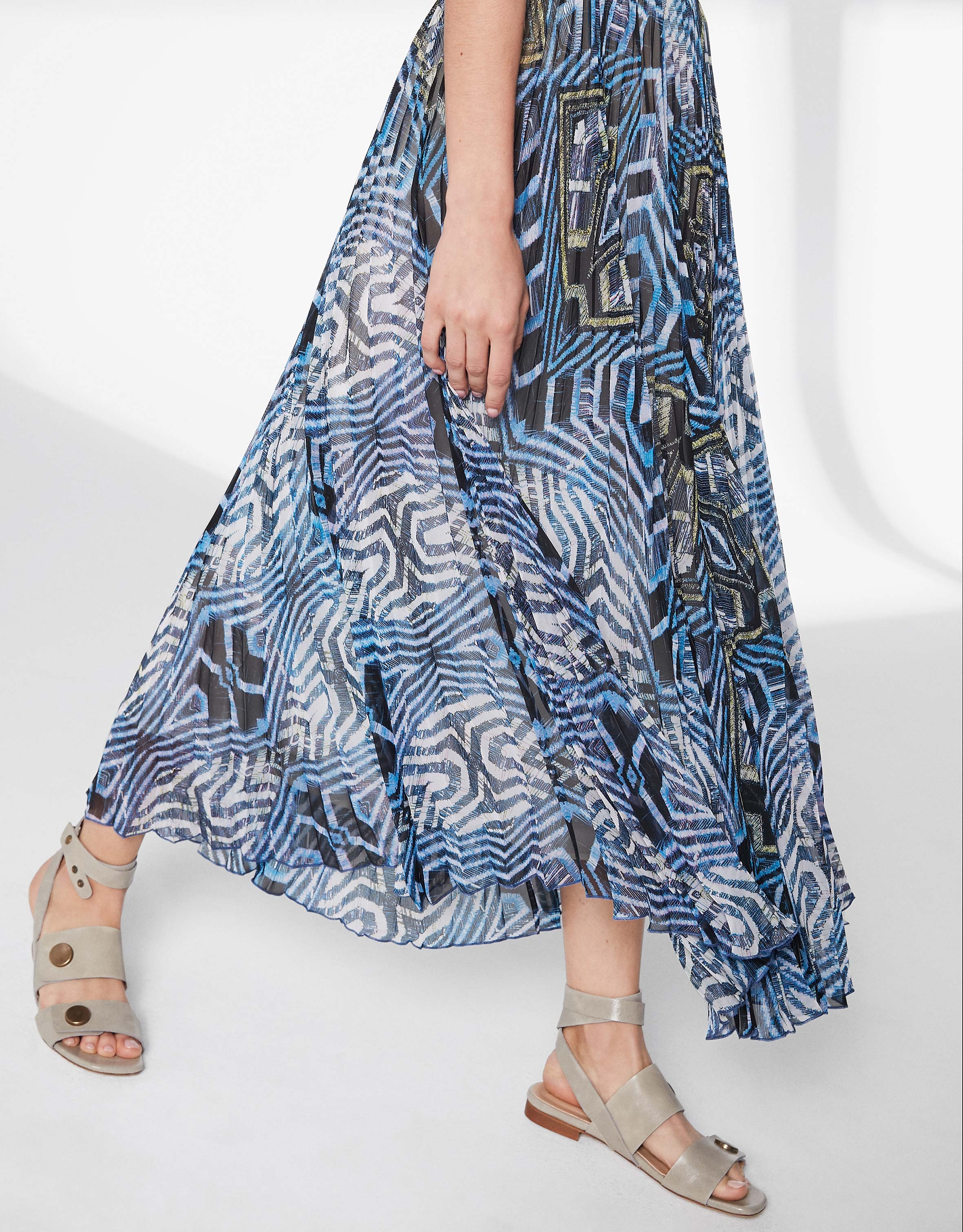 Blue print, long pleated skirt