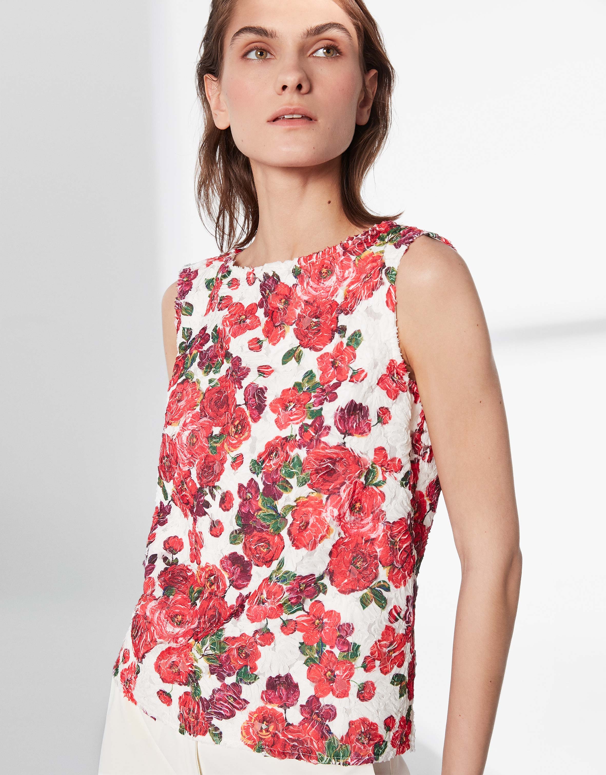 Top estampado floral granate