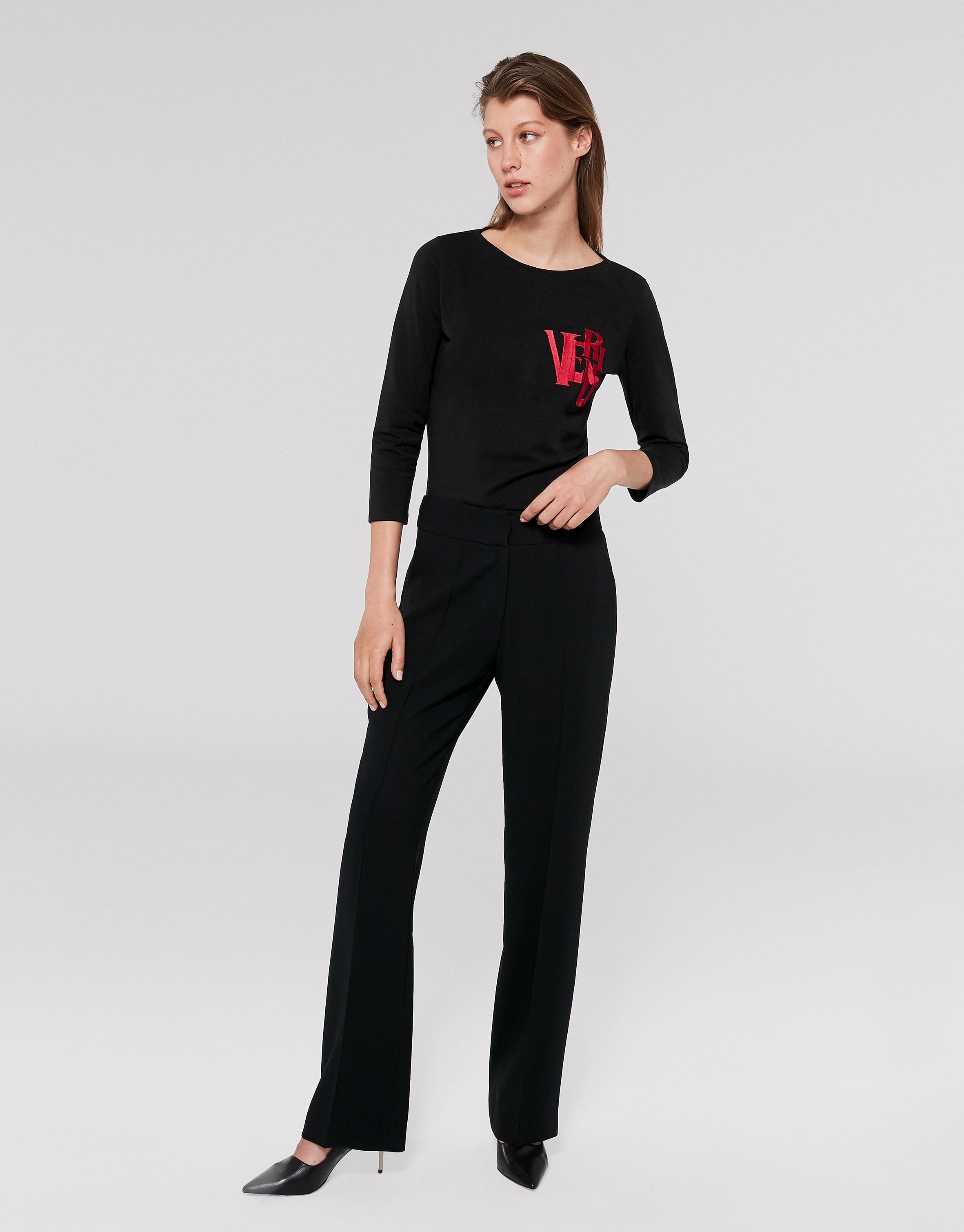 Black straight pants with rib in front