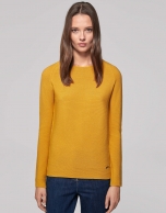 Gold wool sweater with raglan sleeves