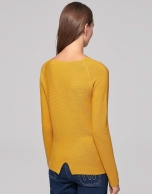 Gold wool sweater with raglan sleeves