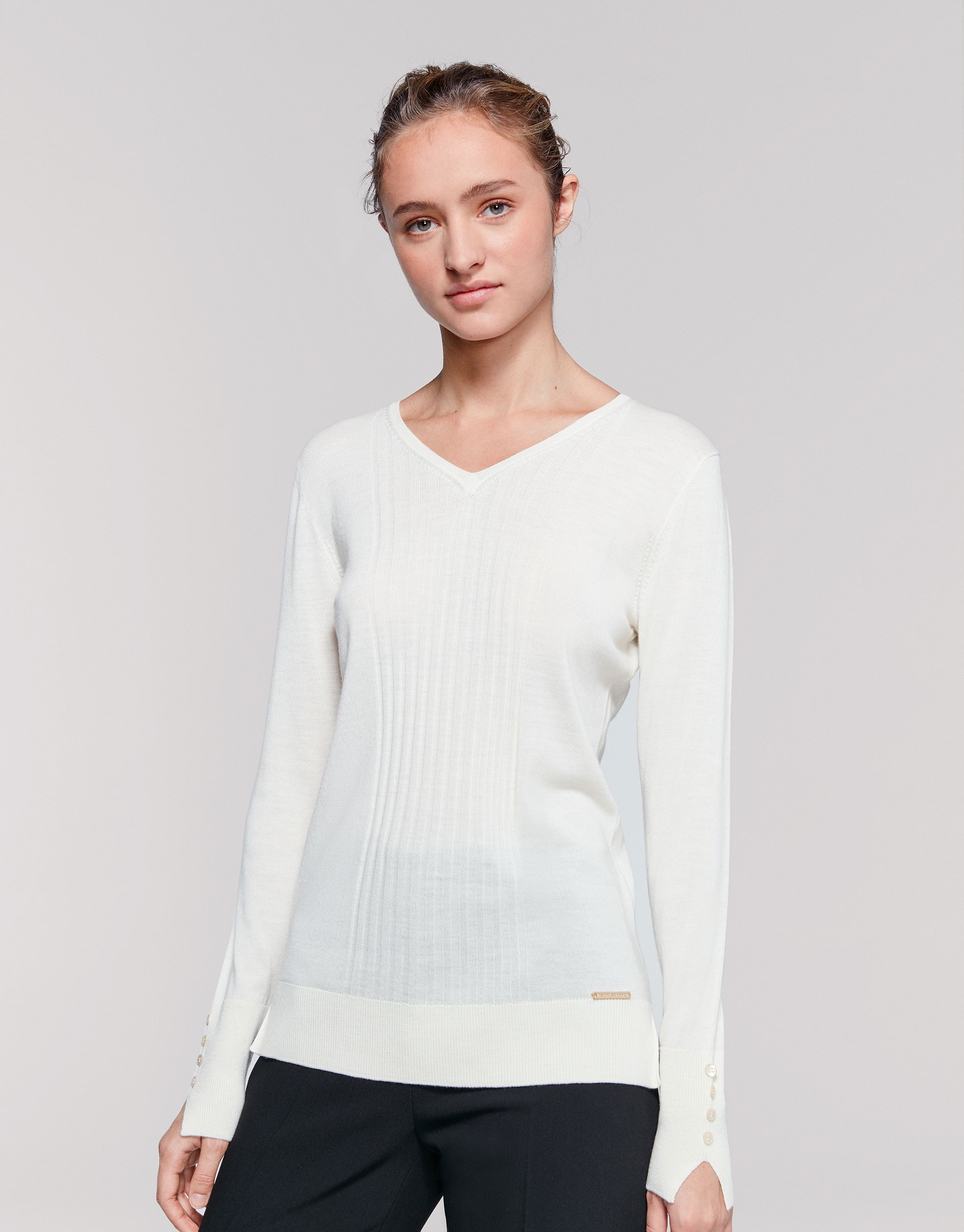 Ivory wool sweater with V-neck