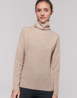 Vanilla wool/cashemre sweater with appliqué