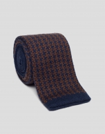 Brown houndstooth knit tie