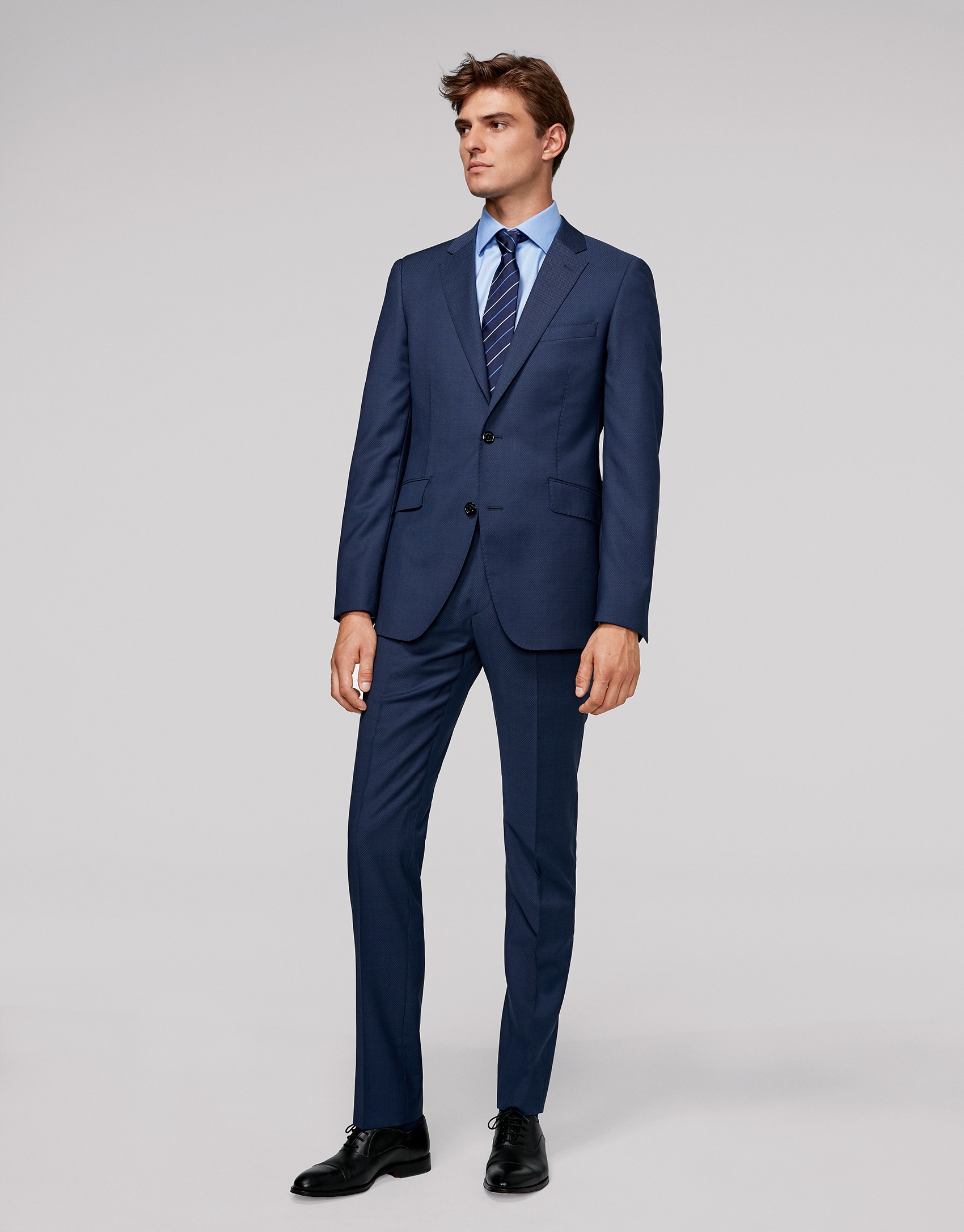 Traje slim fit falso liso azulón