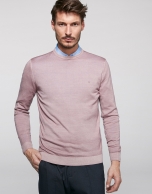 Pink dyed sweater with square collar