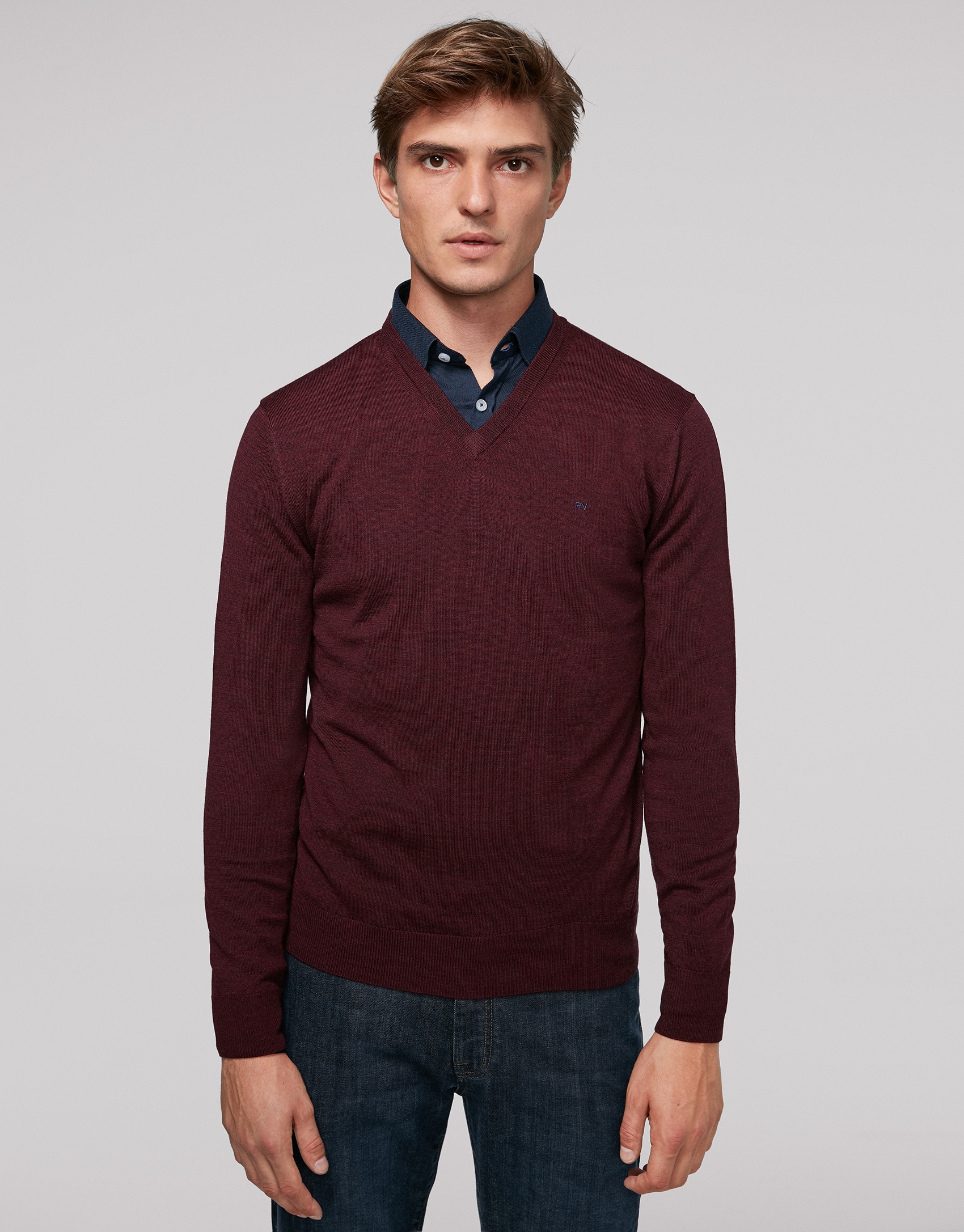 Burgundy wool sweater with V neck