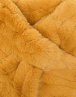 Mustard fur-effect collar