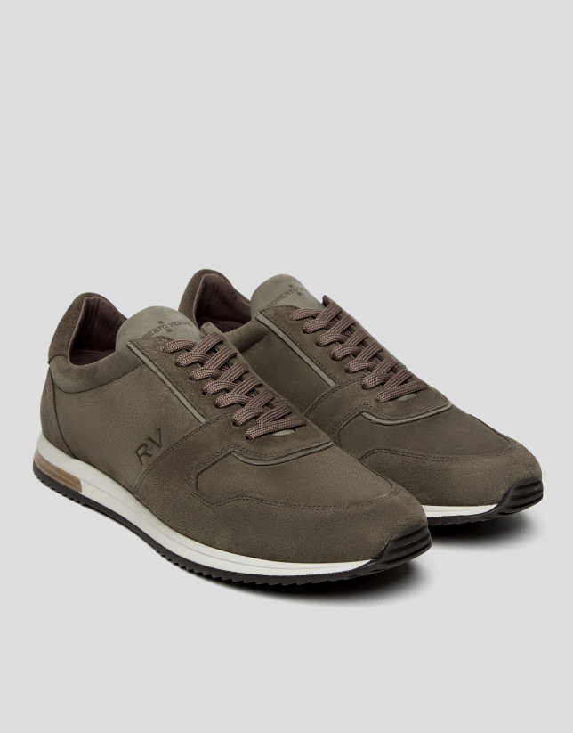 Brown leather and suede running shoes 