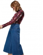 Bell-bottom jeans, with high waist