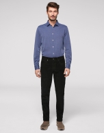 Black corduroy pants with five pockets