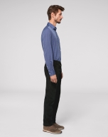 Black corduroy pants with five pockets