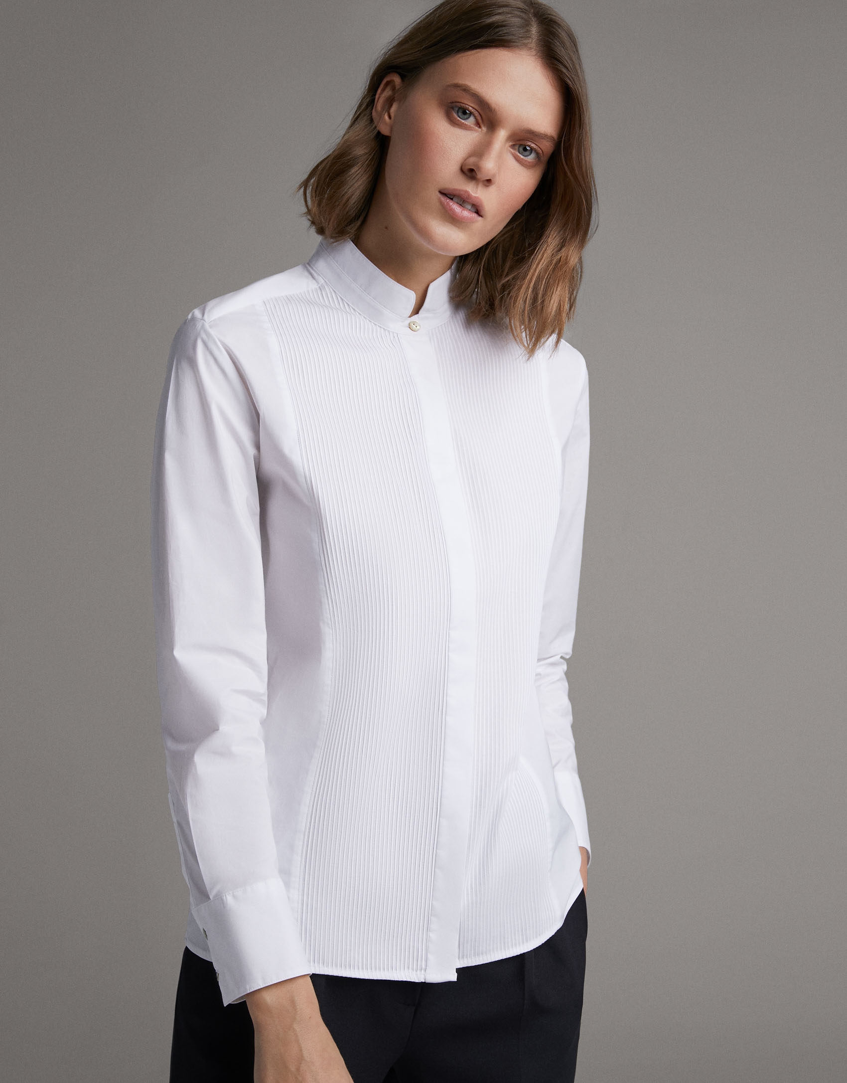 White shirt with Mao collar and front folds