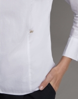 White shirt with Mao collar and front folds