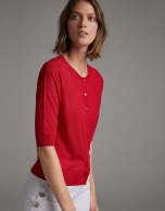 Red fine knit jacket with elbow-length sleeves