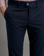 Pantalón chino azul marino